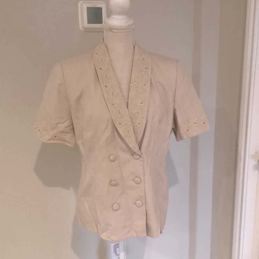 Chic Beige Women's Double-Breasted Blazer